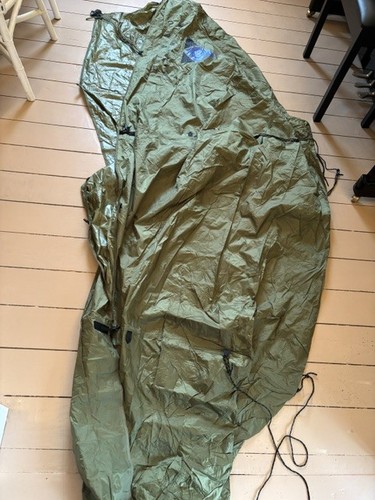 Person tunnel tent - person,